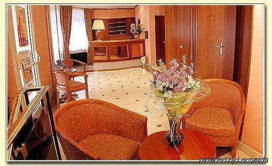 Monceau Elysees 3* Paris